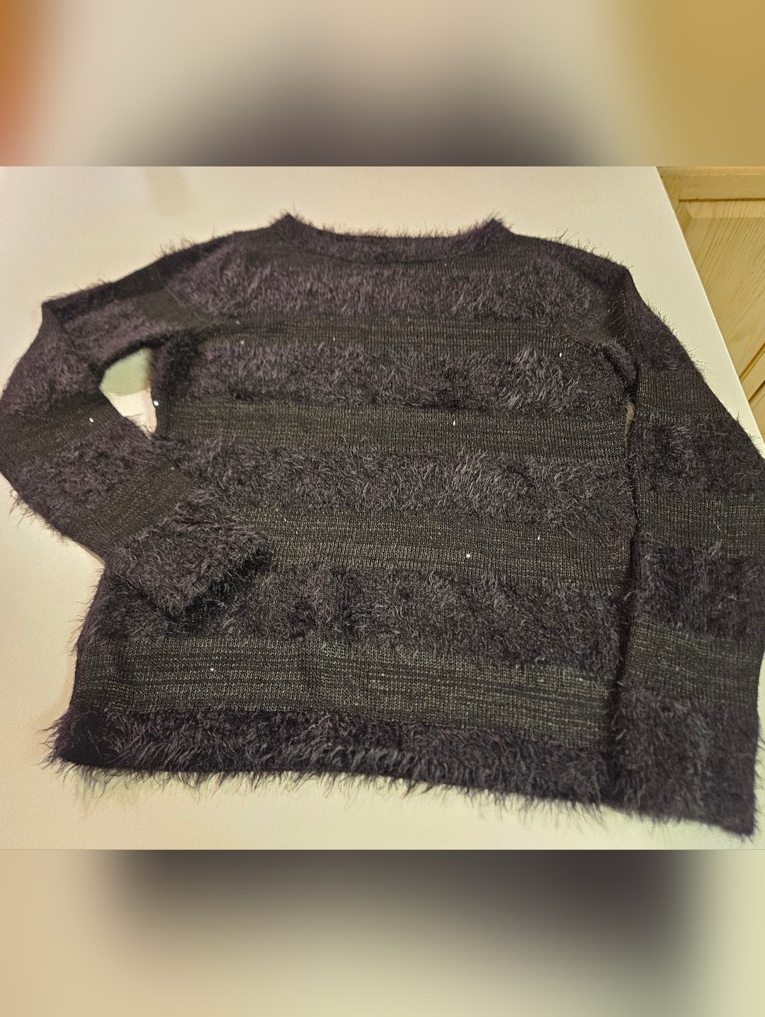Womens "Loft" Size M Nwot Size M Feather And Sequin Sweater